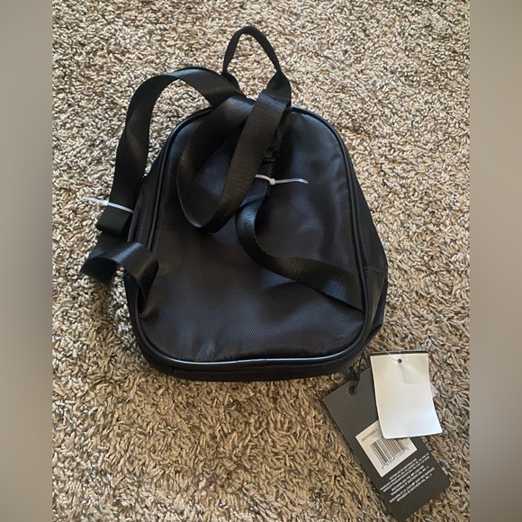 NWT. Skechers Mini Backpack - Picture 3 of 4